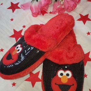 Elmo Slippers Size 9-10 Large
